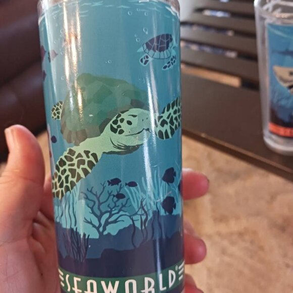 Set of Three 3 Sea World Pass Member Collectible 11 Ounce Glasses Tumblers 2009 - Picture 4 of 9